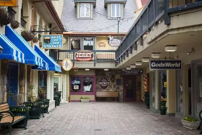 baskins square shops in gatlinburg