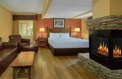 spa king suite in old creek lodge